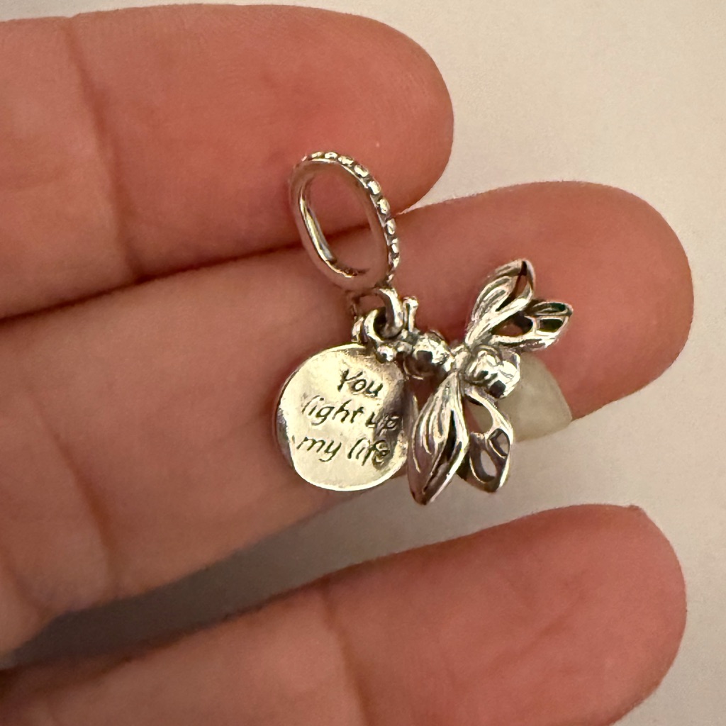 Silver Bee Charm Pendant 17$